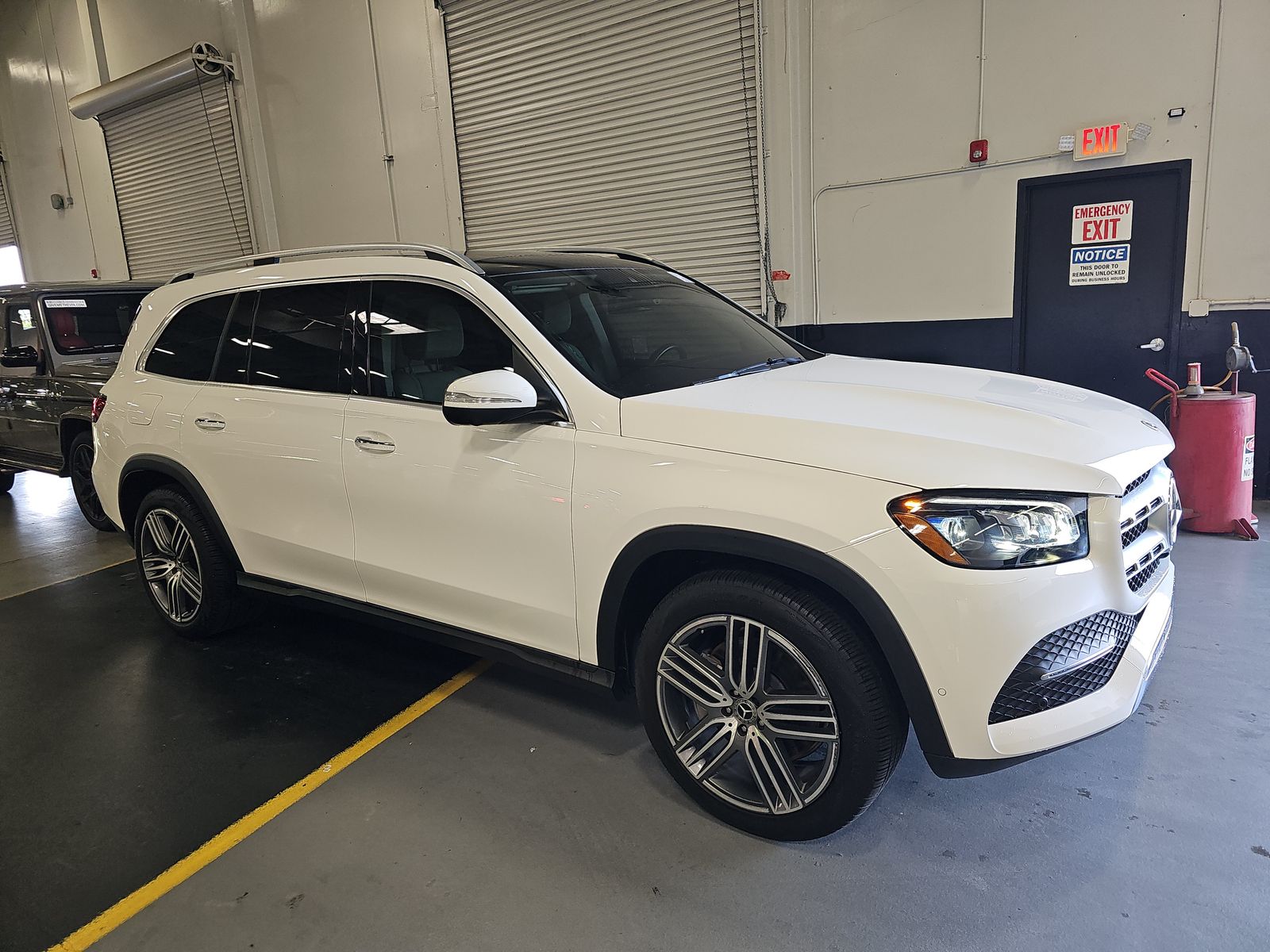 MERCEDES-BENZ GLS - 4