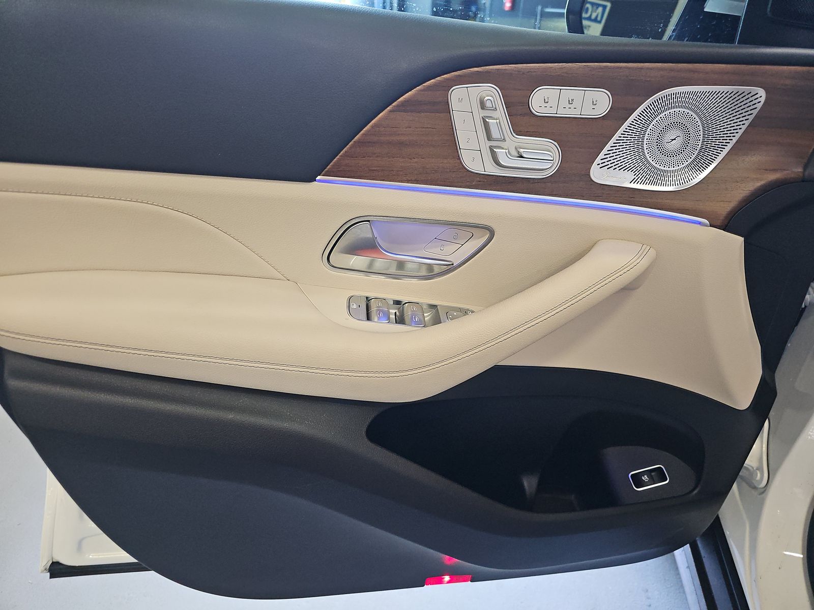 MERCEDES-BENZ GLS - 10