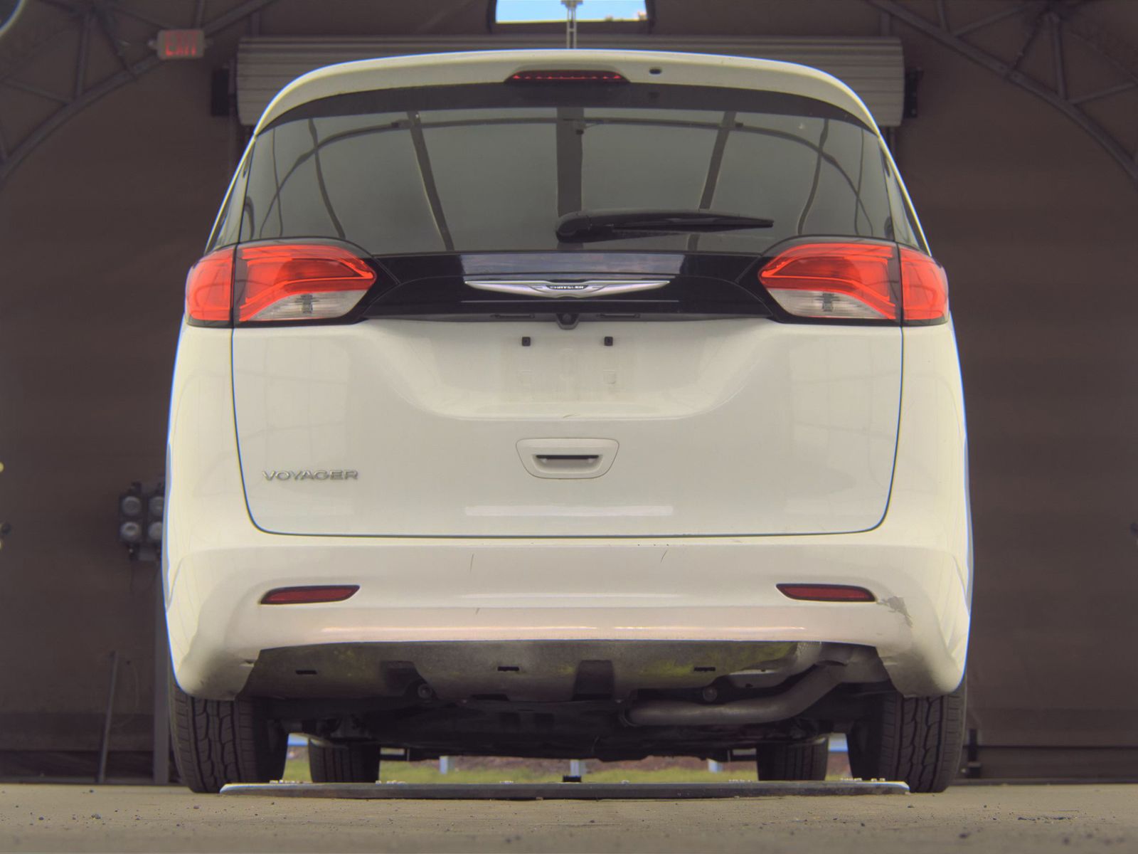 CHRYSLER VOYAGER - 8