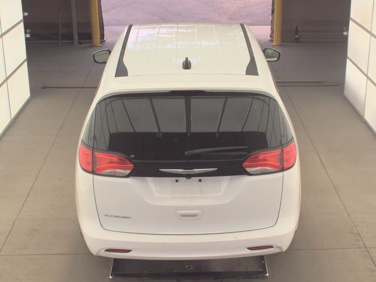 CHRYSLER VOYAGER - 7