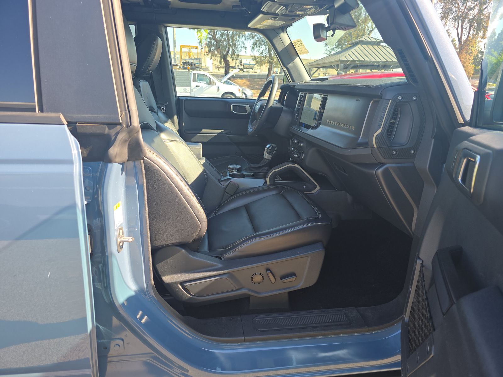 FORD BRONCO - 9