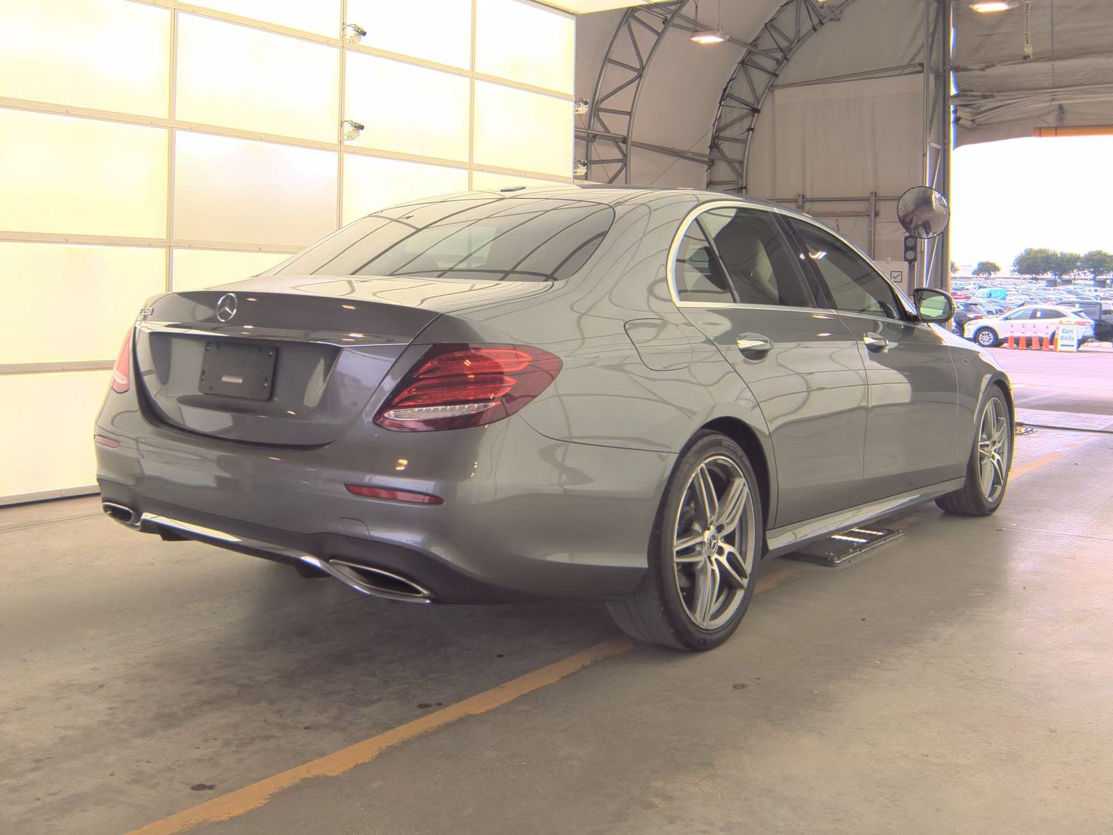 MERCEDES-BENZ E-CLASS - 6