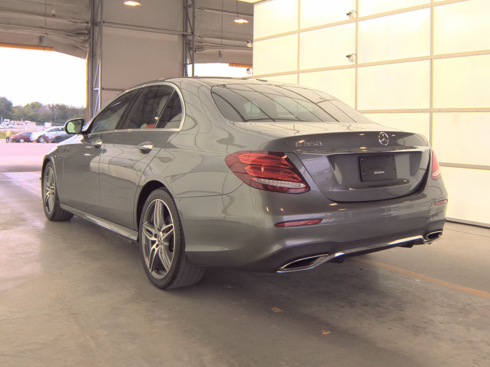 MERCEDES-BENZ E-CLASS - 9