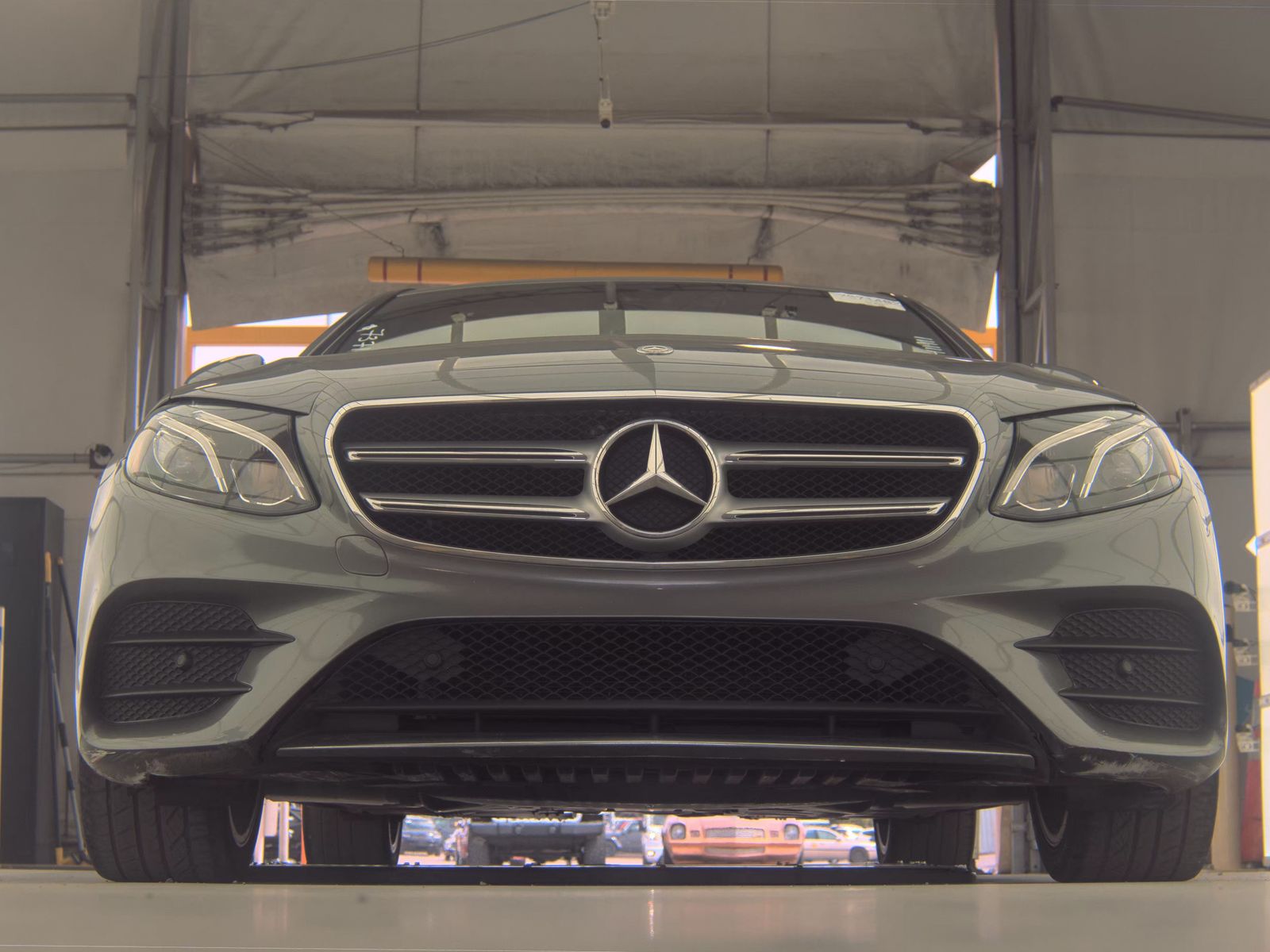 MERCEDES-BENZ E-CLASS - 4