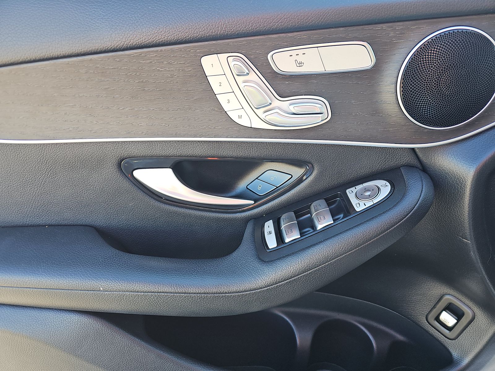 MERCEDES-BENZ GLC-CLASS - 10