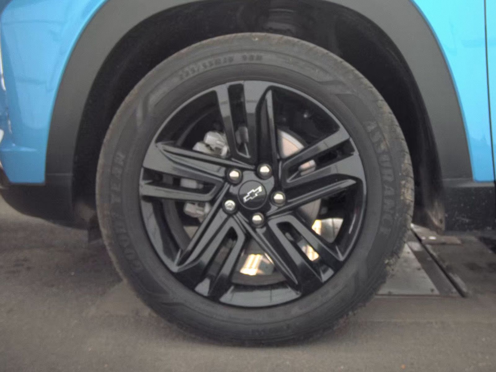 CHEVROLET ACTIV - 10