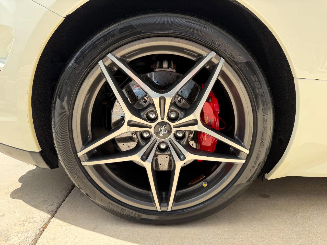2015 Ferrari California T FWD