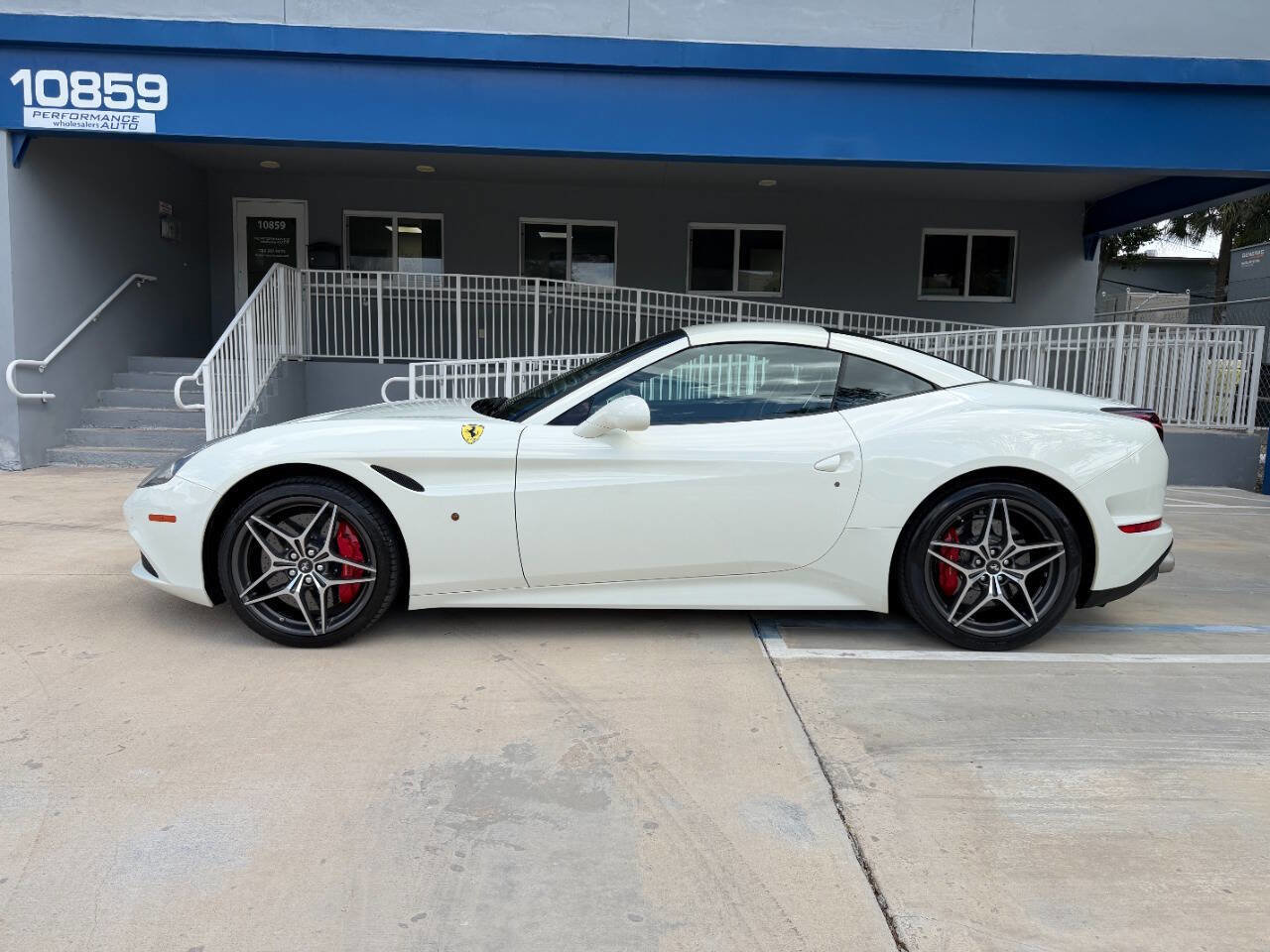 2015 Ferrari California T FWD