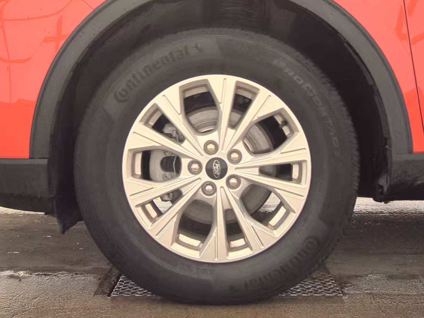 FORD ESCAPE - 10