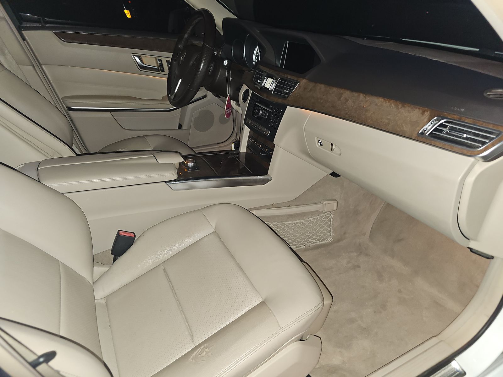 MERCEDES-BENZ E-CLASS - 9