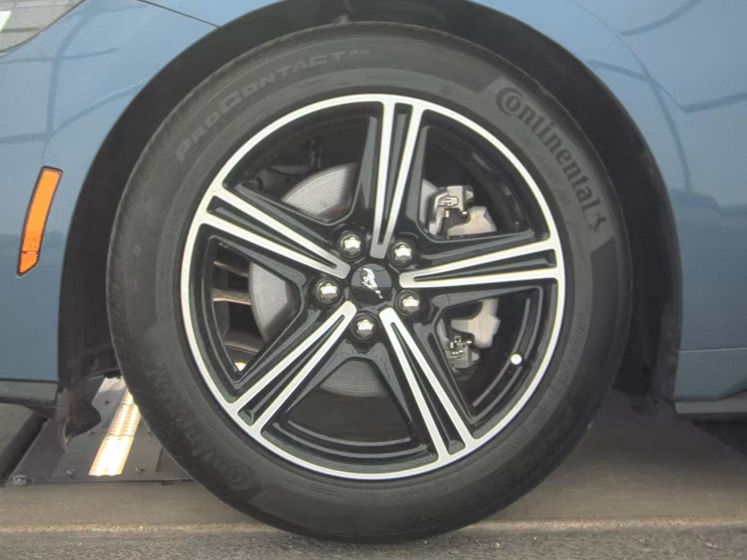 FORD MUSTANG - 10
