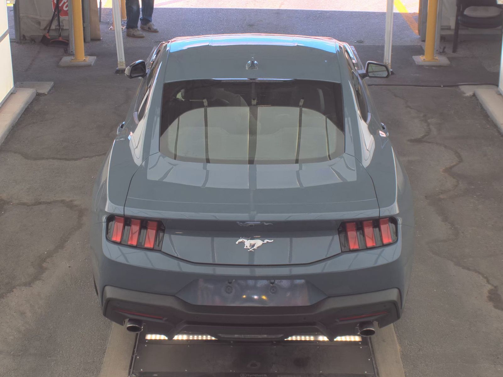 FORD MUSTANG - 7