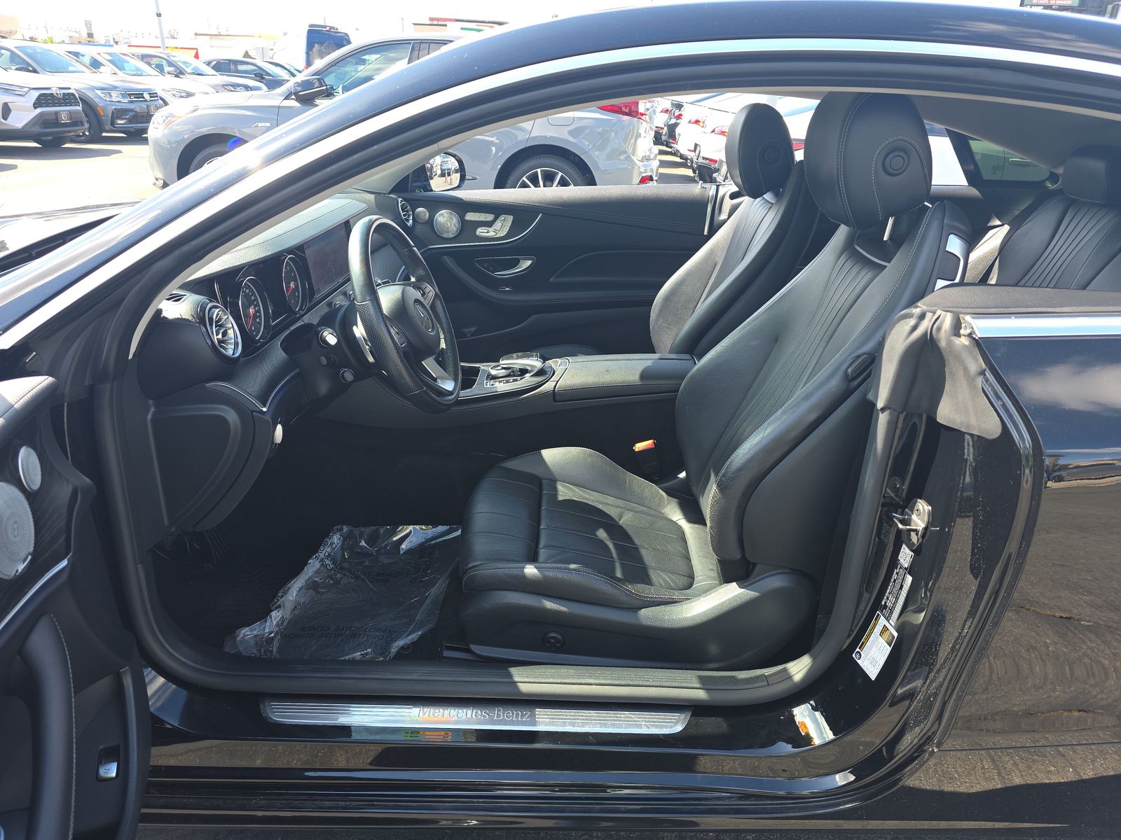 MERCEDES-BENZ E-CLASS - 8