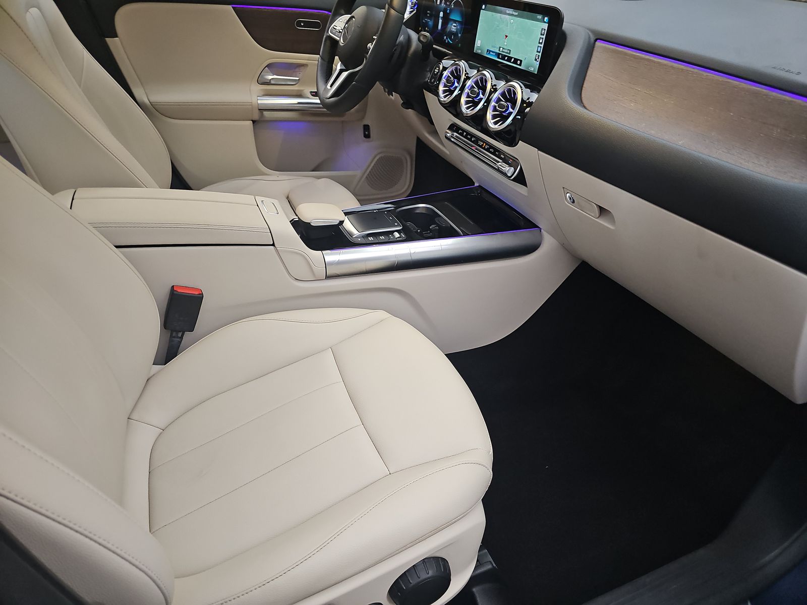 MERCEDES-BENZ GLA-CLASS - 9