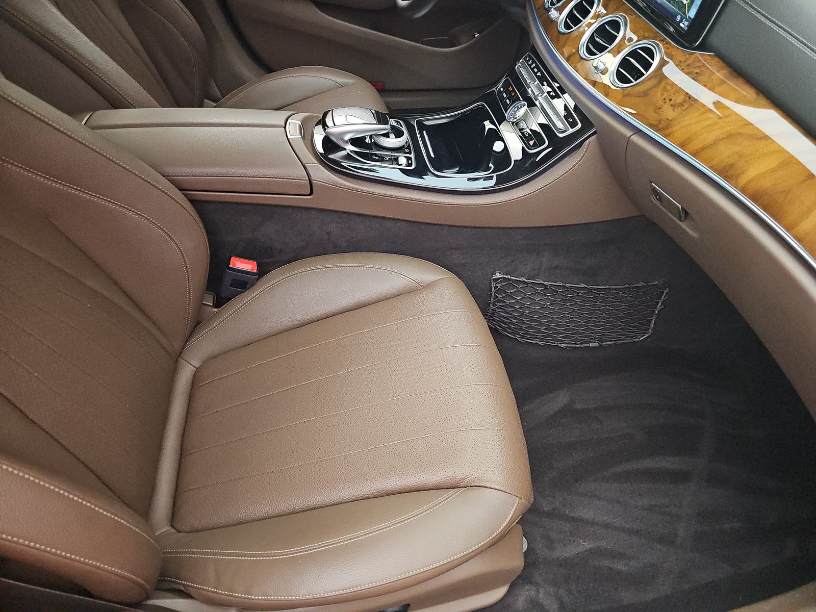 MERCEDES-BENZ E-CLASS - 9