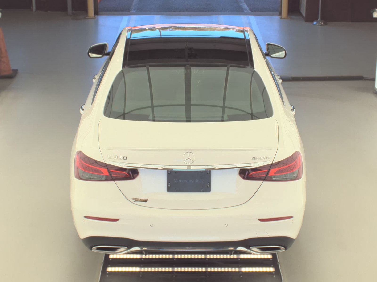 MERCEDES-BENZ E-CLASS - 6