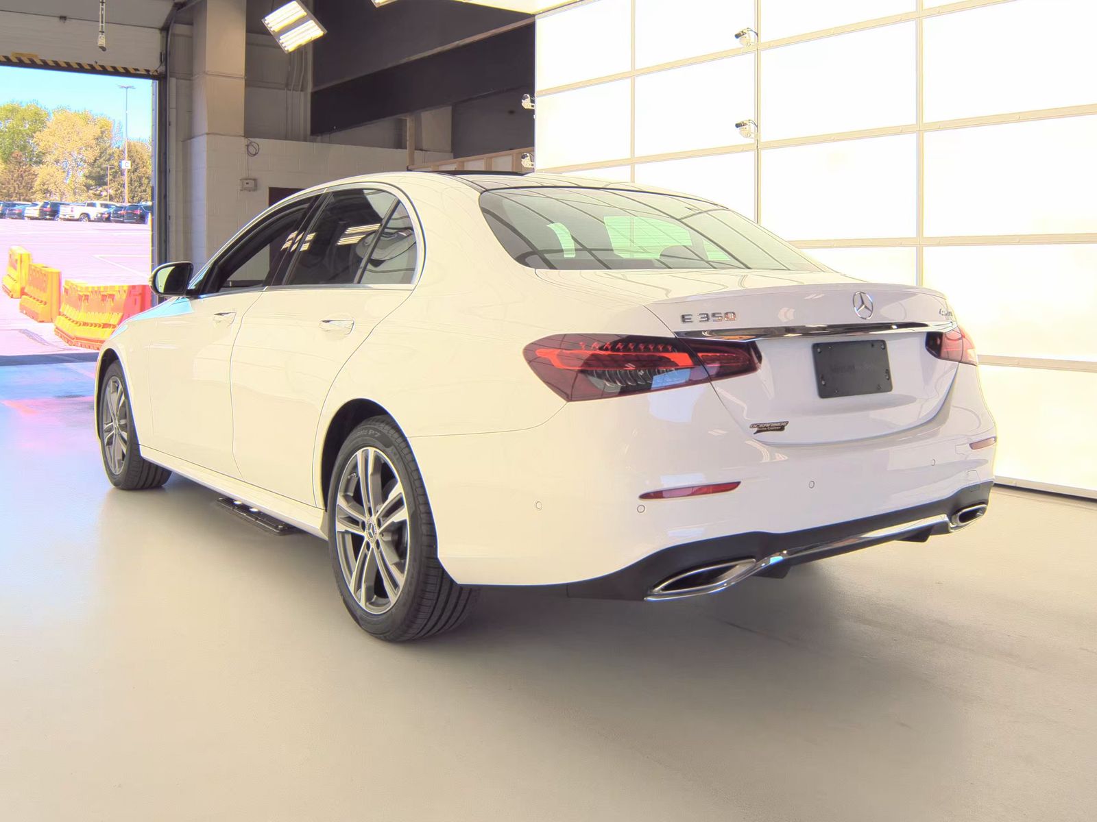 MERCEDES-BENZ E-CLASS - 7