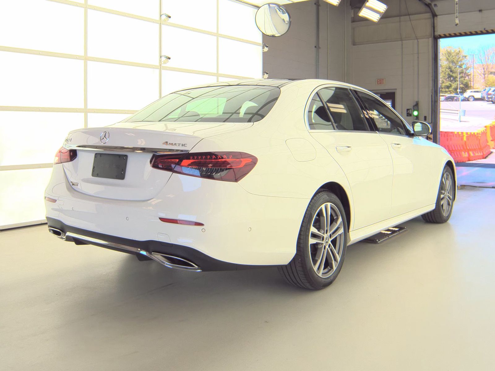 MERCEDES-BENZ E-CLASS - 5