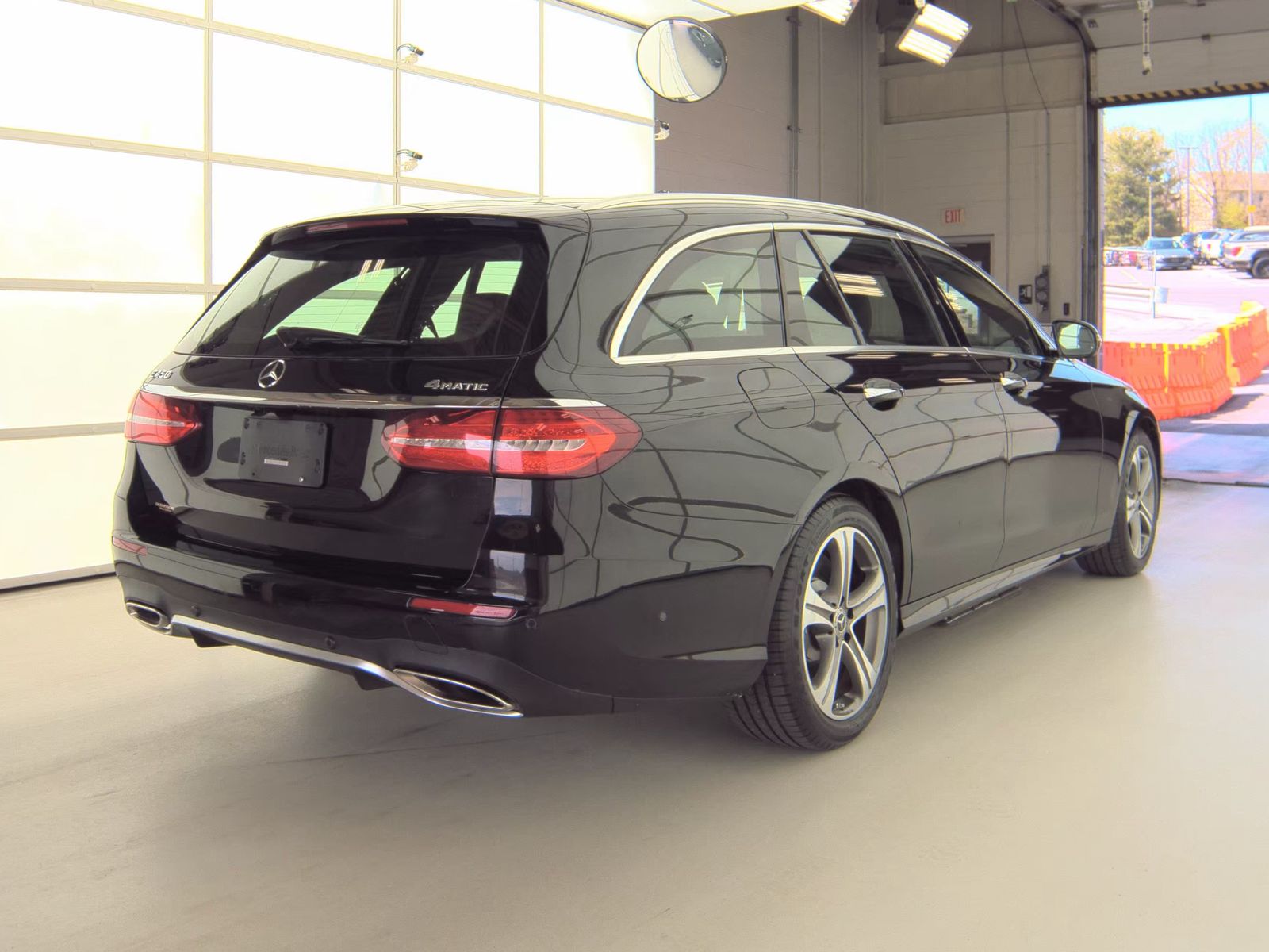 MERCEDES-BENZ E-CLASS - 5