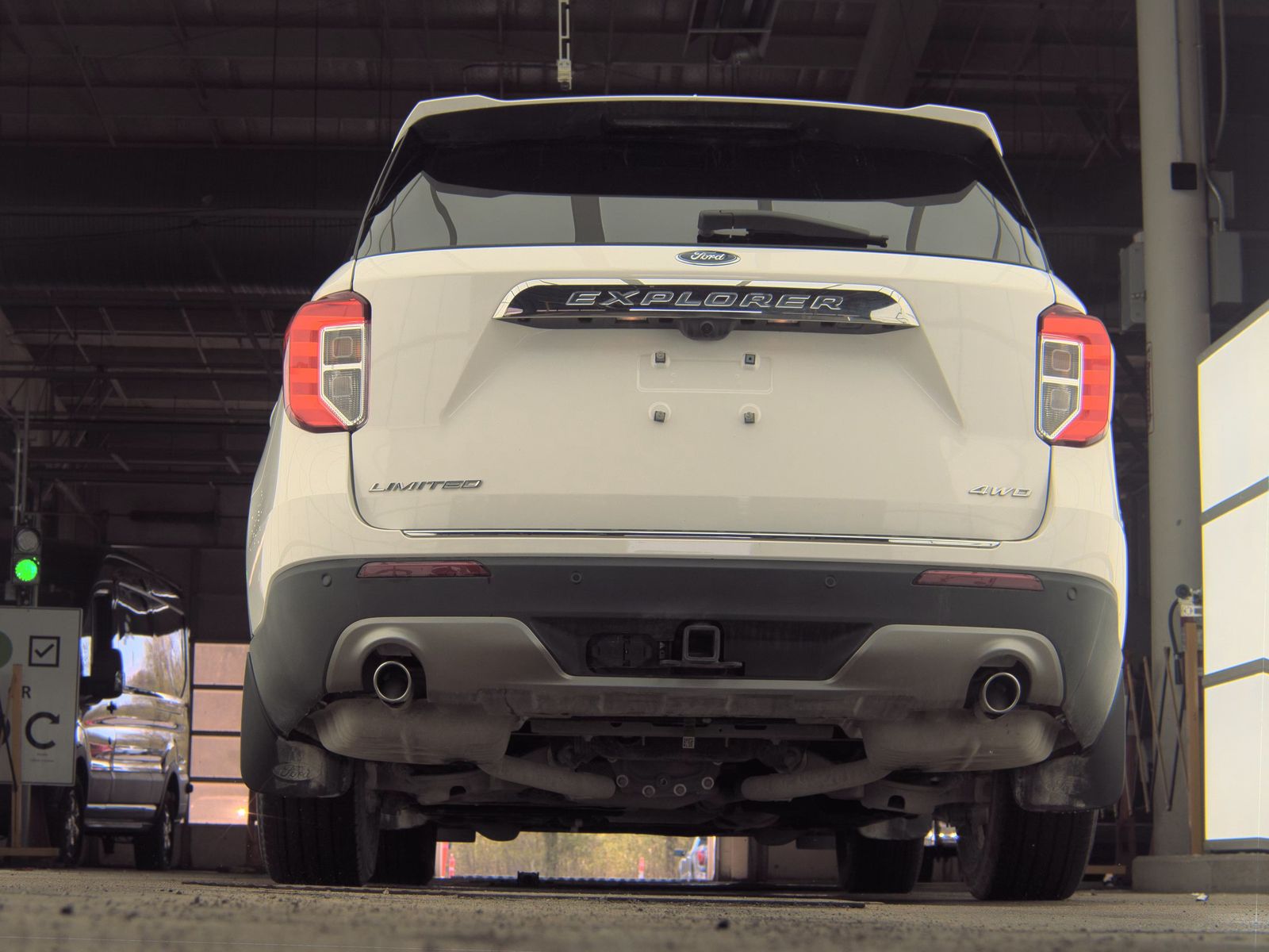 FORD EXPLORER - 8