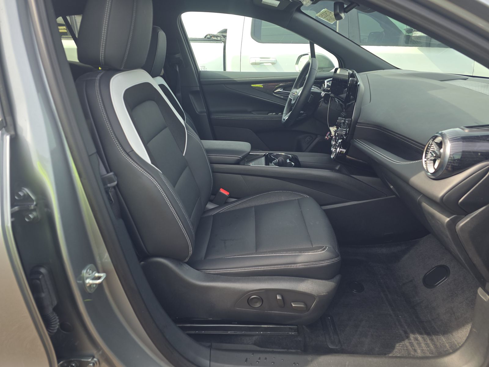 CHEVROLET FWD LT - 9