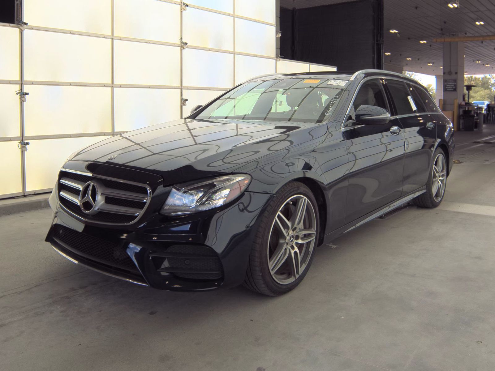 MERCEDES-BENZ E-CLASS - 1