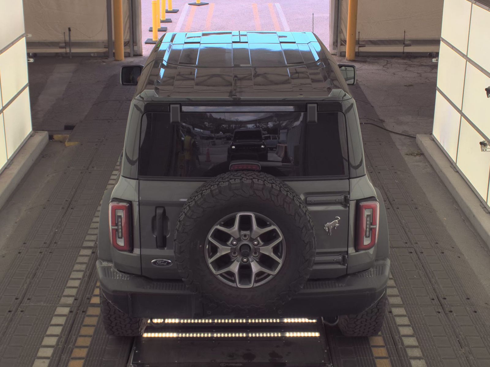 FORD BRONCO - 7