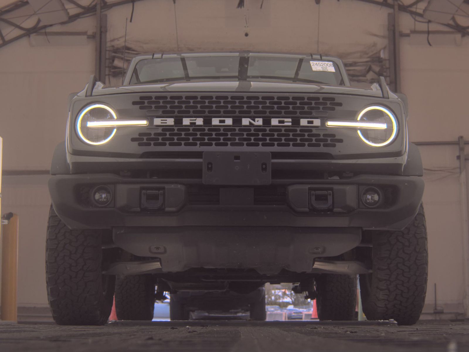 FORD BRONCO - 4