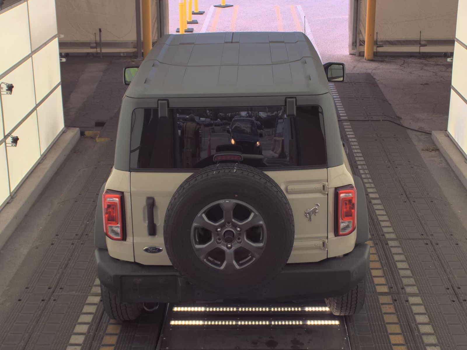 FORD BRONCO - 7