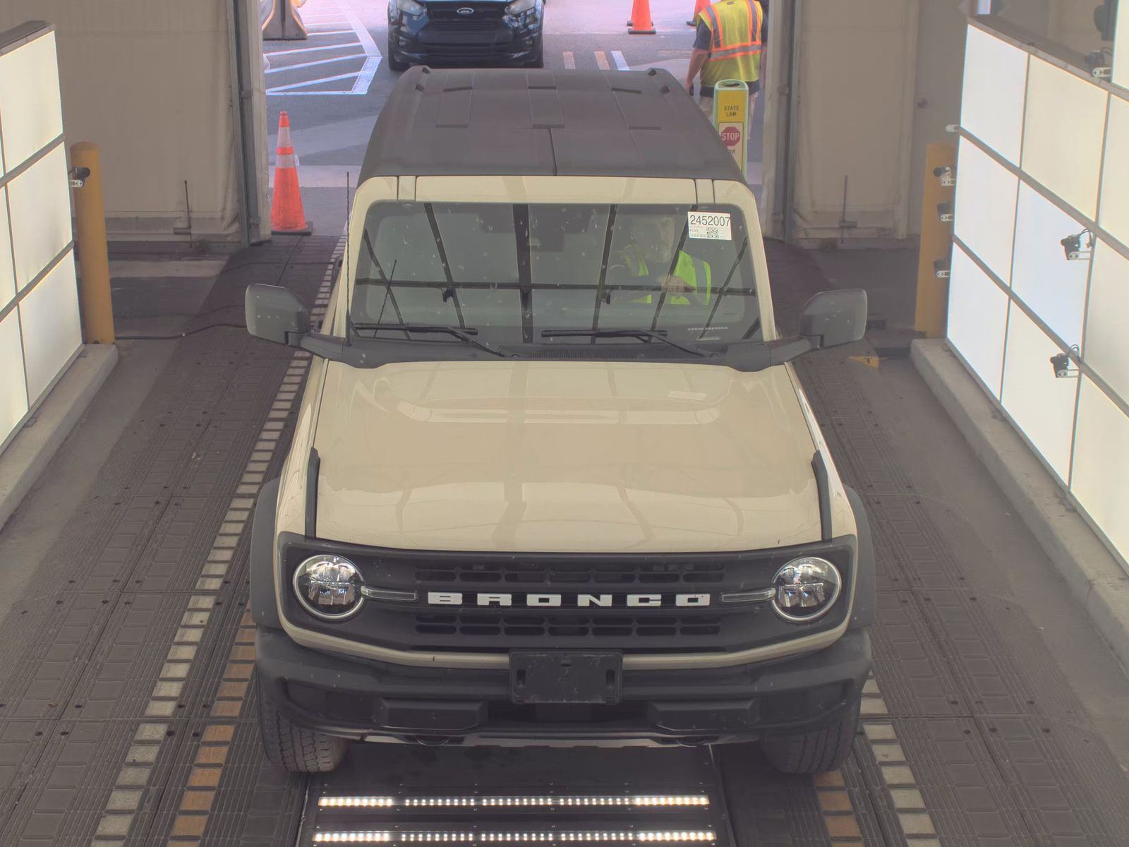FORD BRONCO - 3