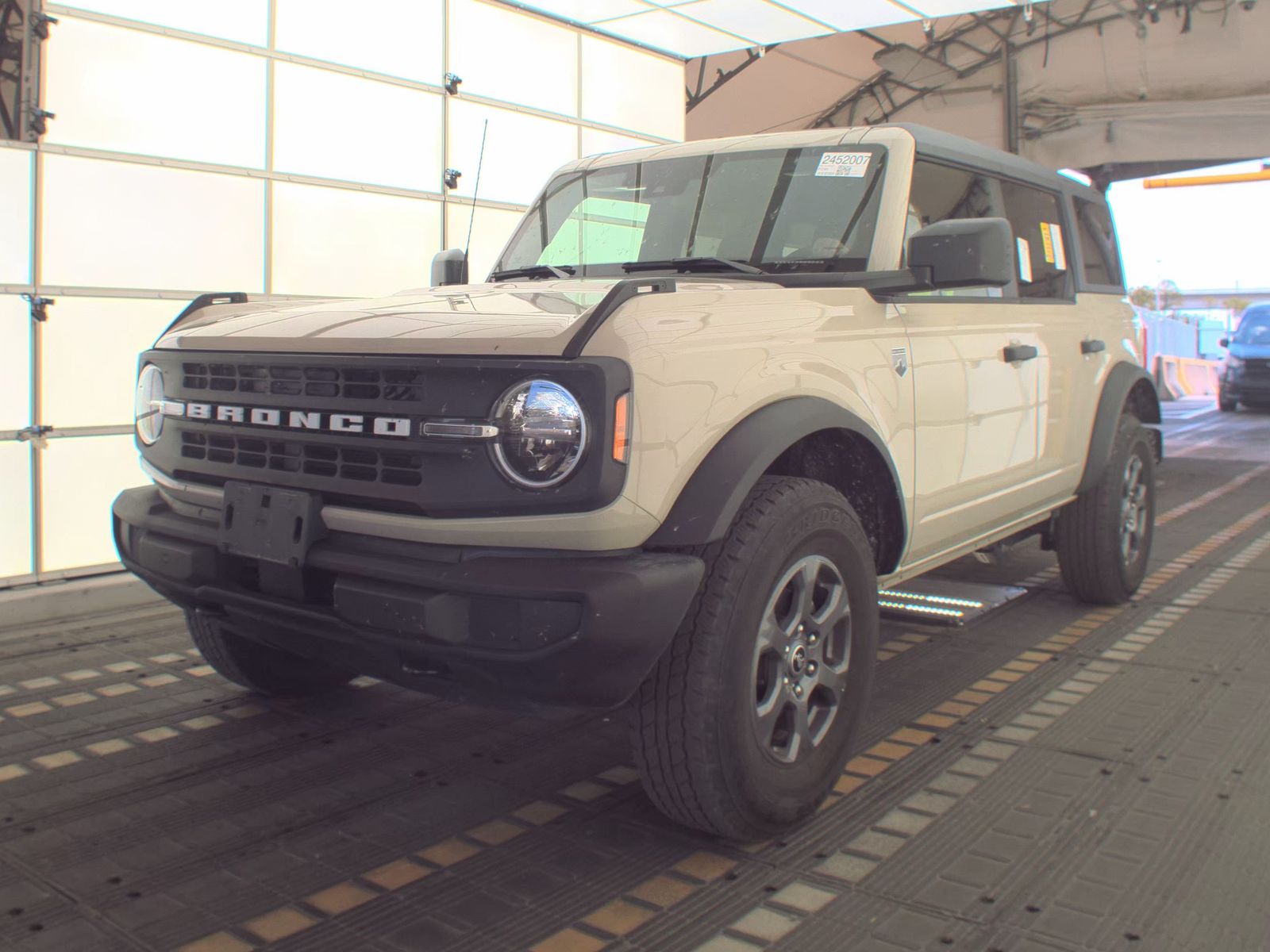 FORD BRONCO - 1
