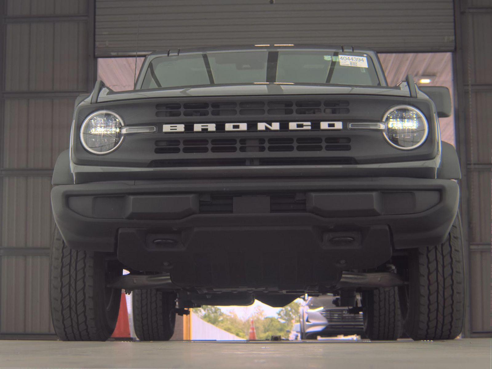 FORD BRONCO - 4