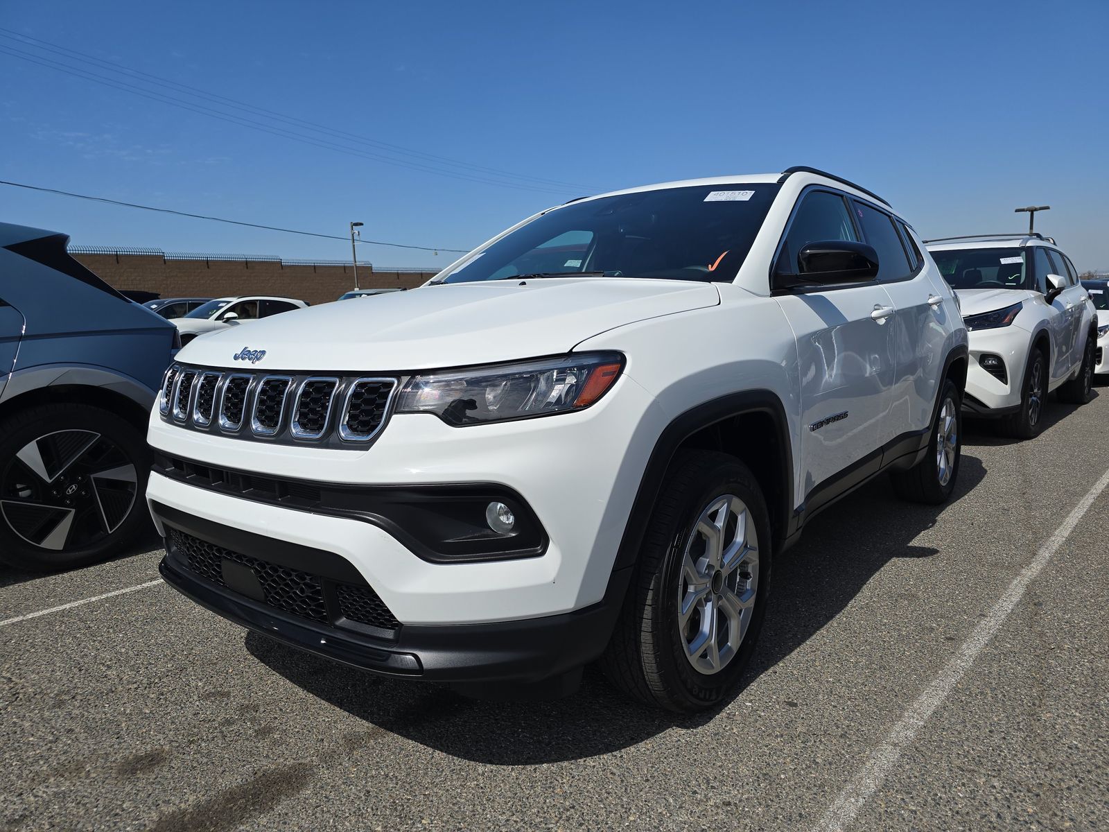 JEEP LATITUDE - 1