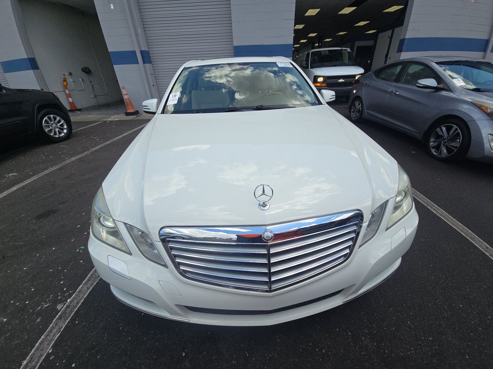 MERCEDES-BENZ E-CLASS - 3