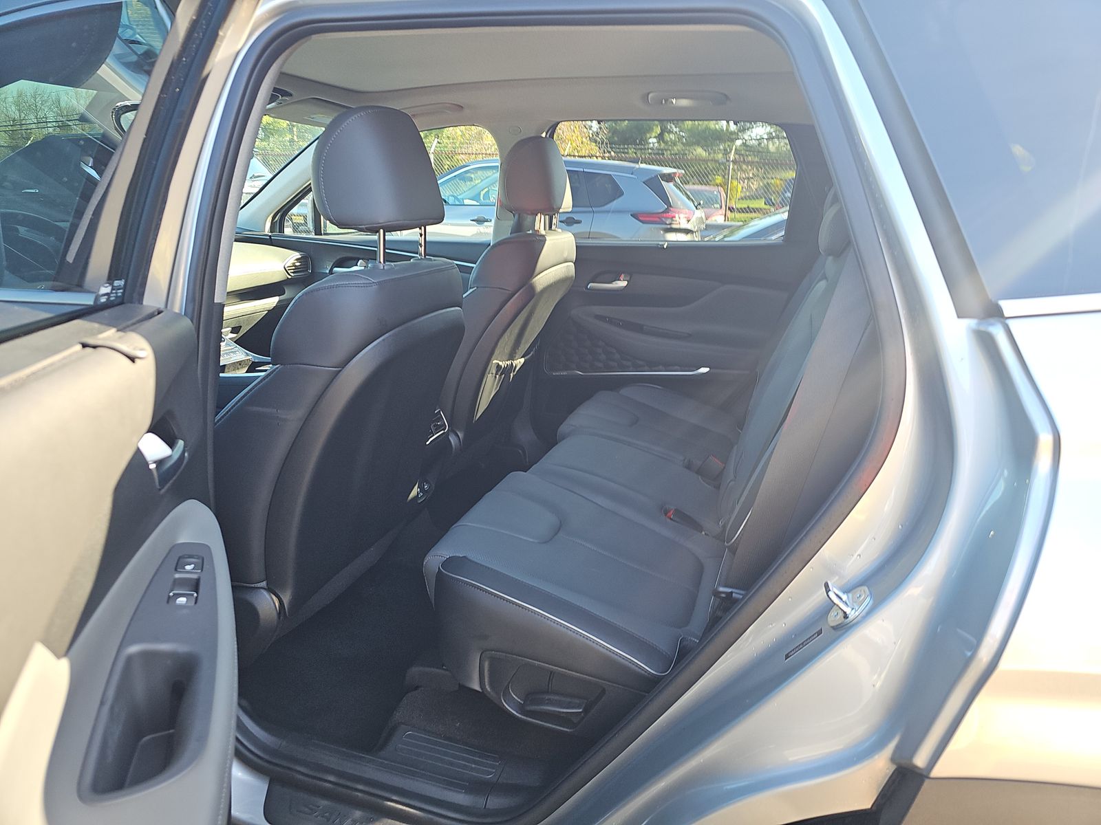 HYUNDAI LIMITED - 10