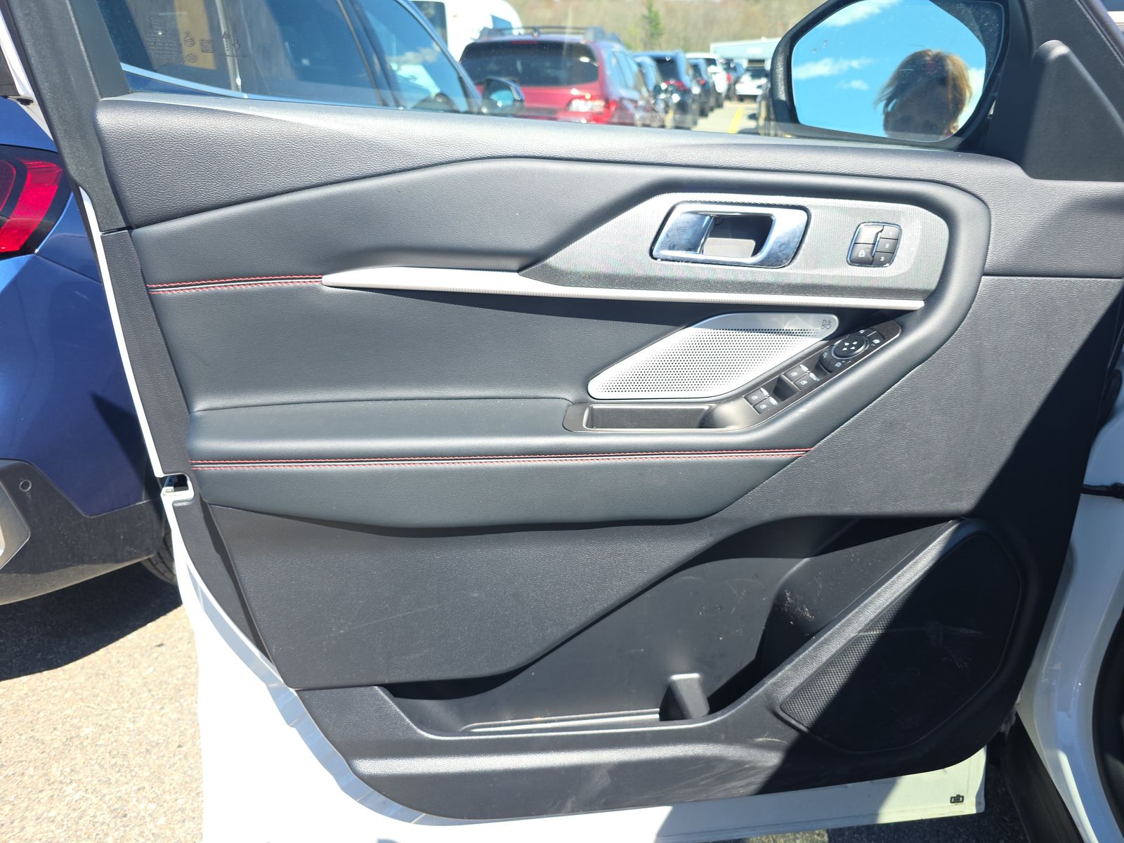 FORD EXPLORER - 10