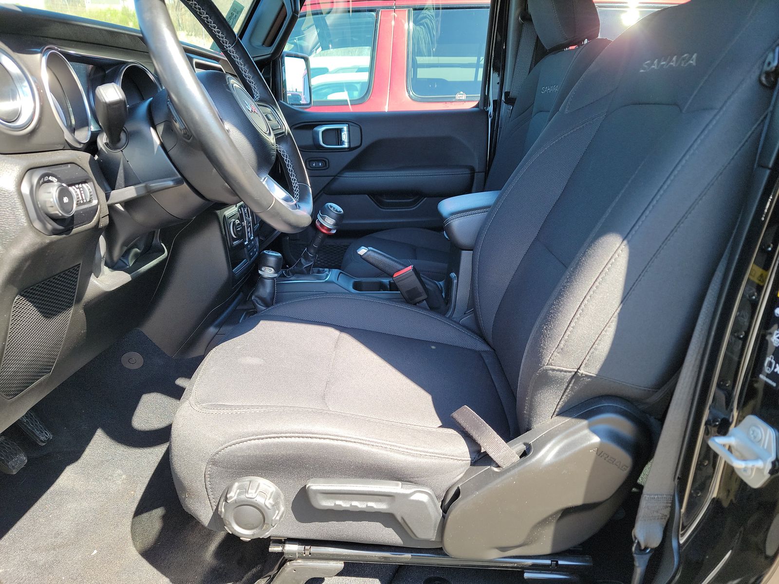 JEEP SAHARA - 8