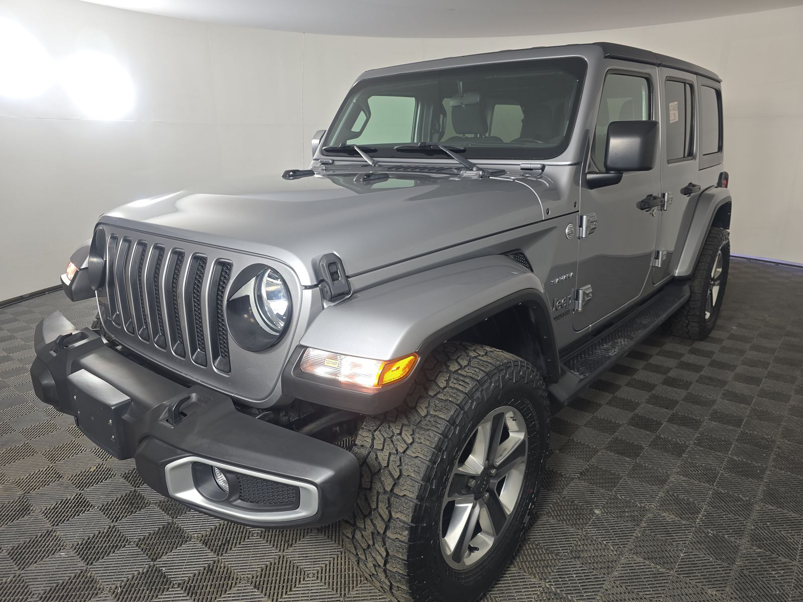 JEEP SAHARA - 1