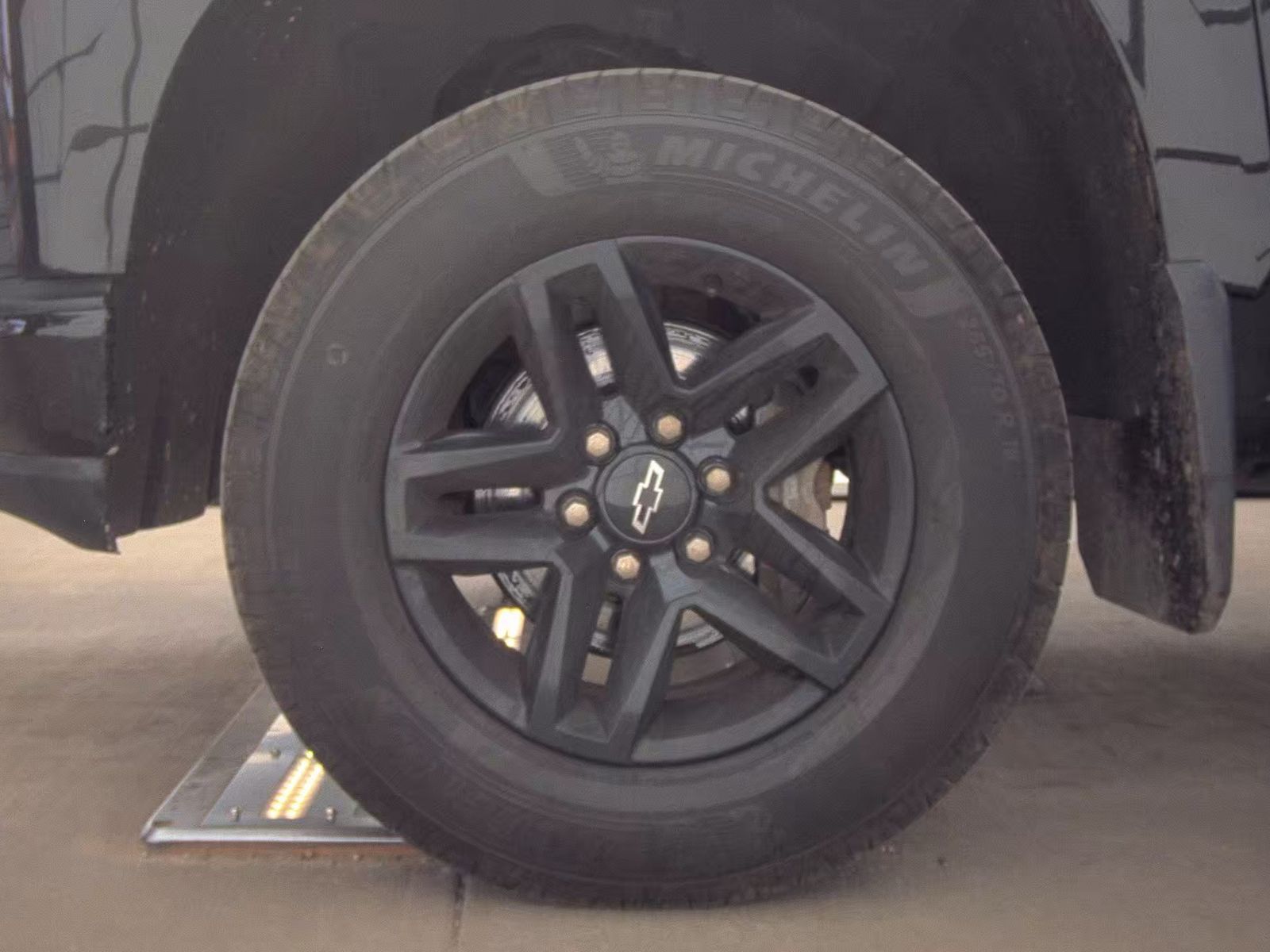 CHEVROLET SILVERADO - 10