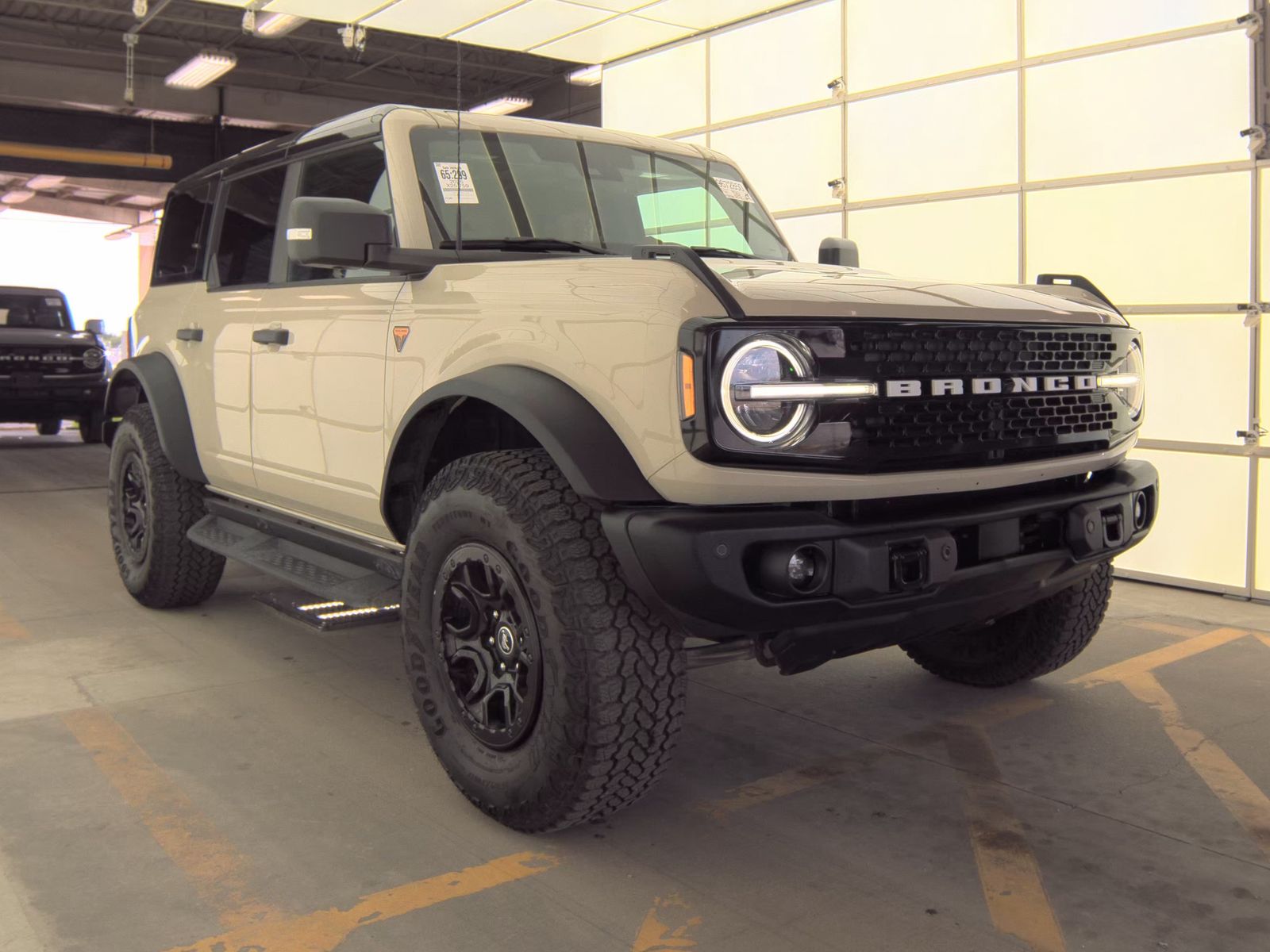 FORD BRONCO - 5