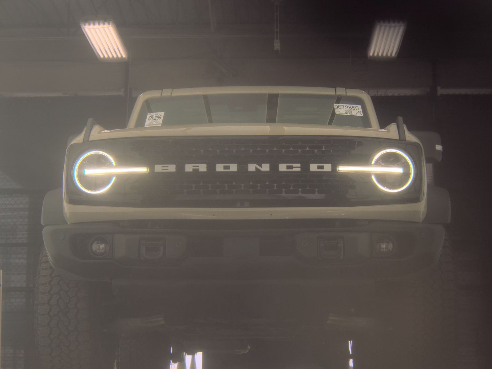 FORD BRONCO - 4