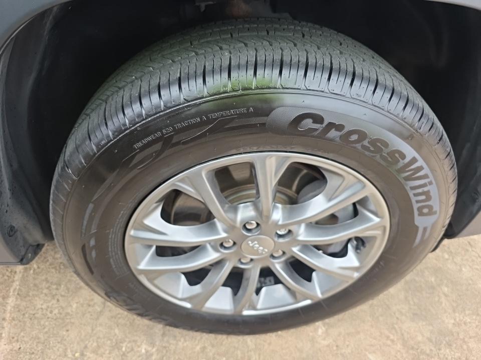 JEEP LATITUDE + - 10