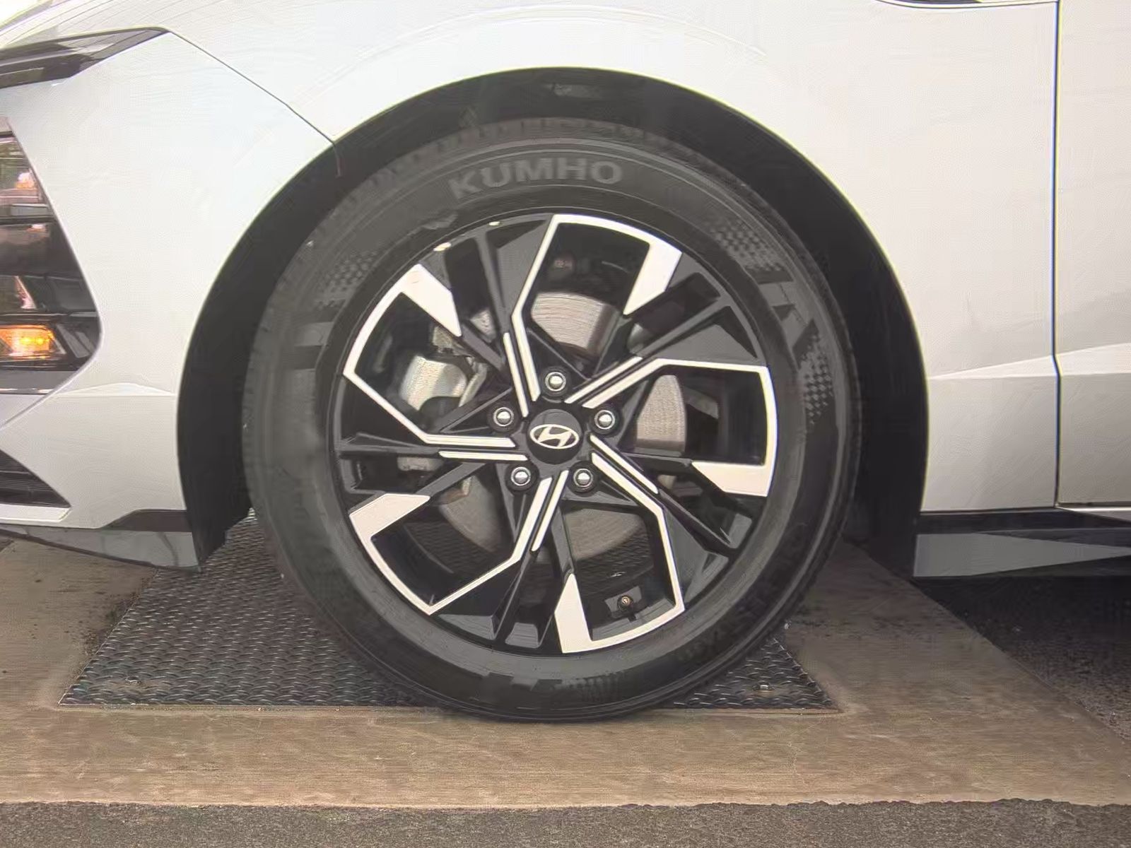 HYUNDAI SEL FWD - 10