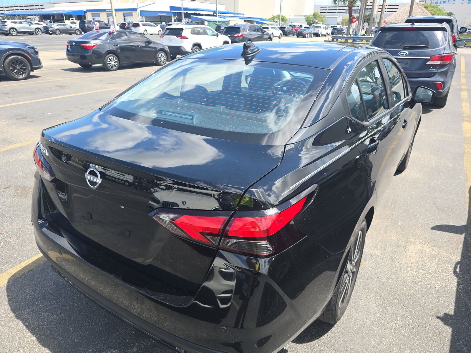 NISSAN VERSA - 5
