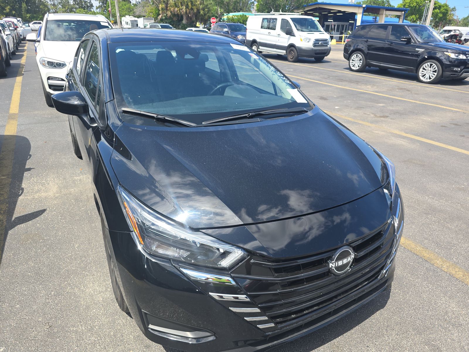 NISSAN VERSA - 4