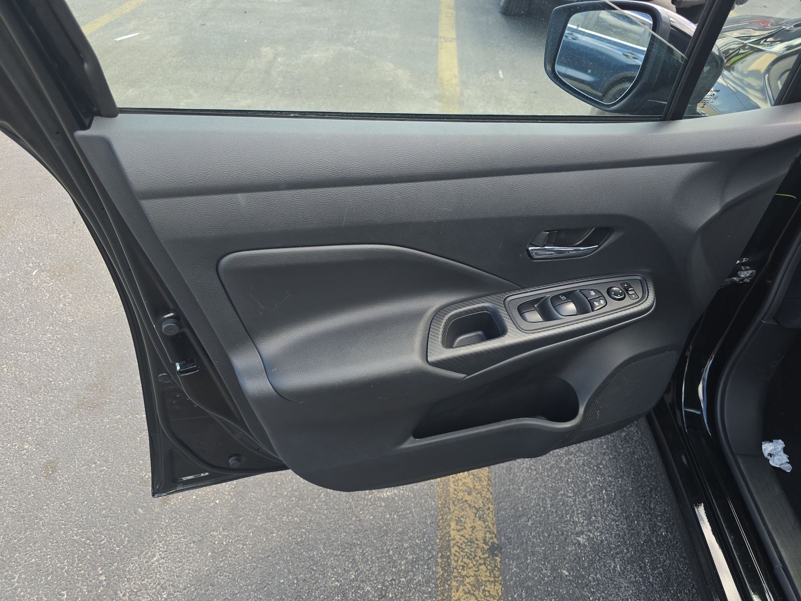 NISSAN VERSA - 10