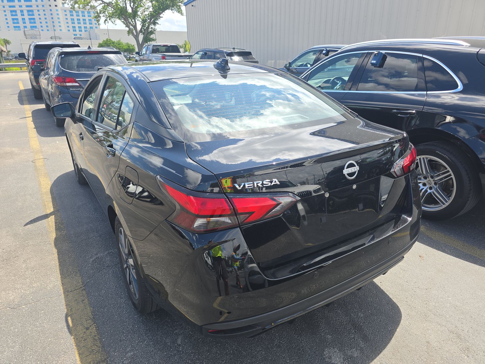 NISSAN VERSA - 7