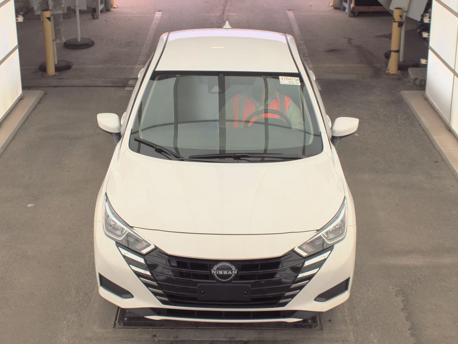 NISSAN VERSA - 3
