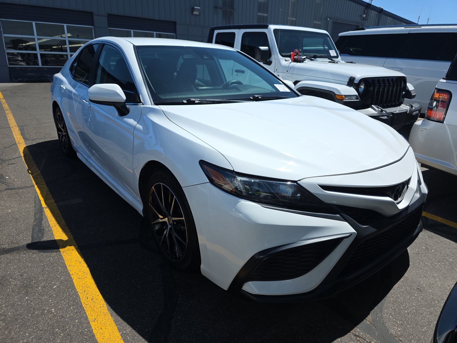 TOYOTA CAMRY - 4