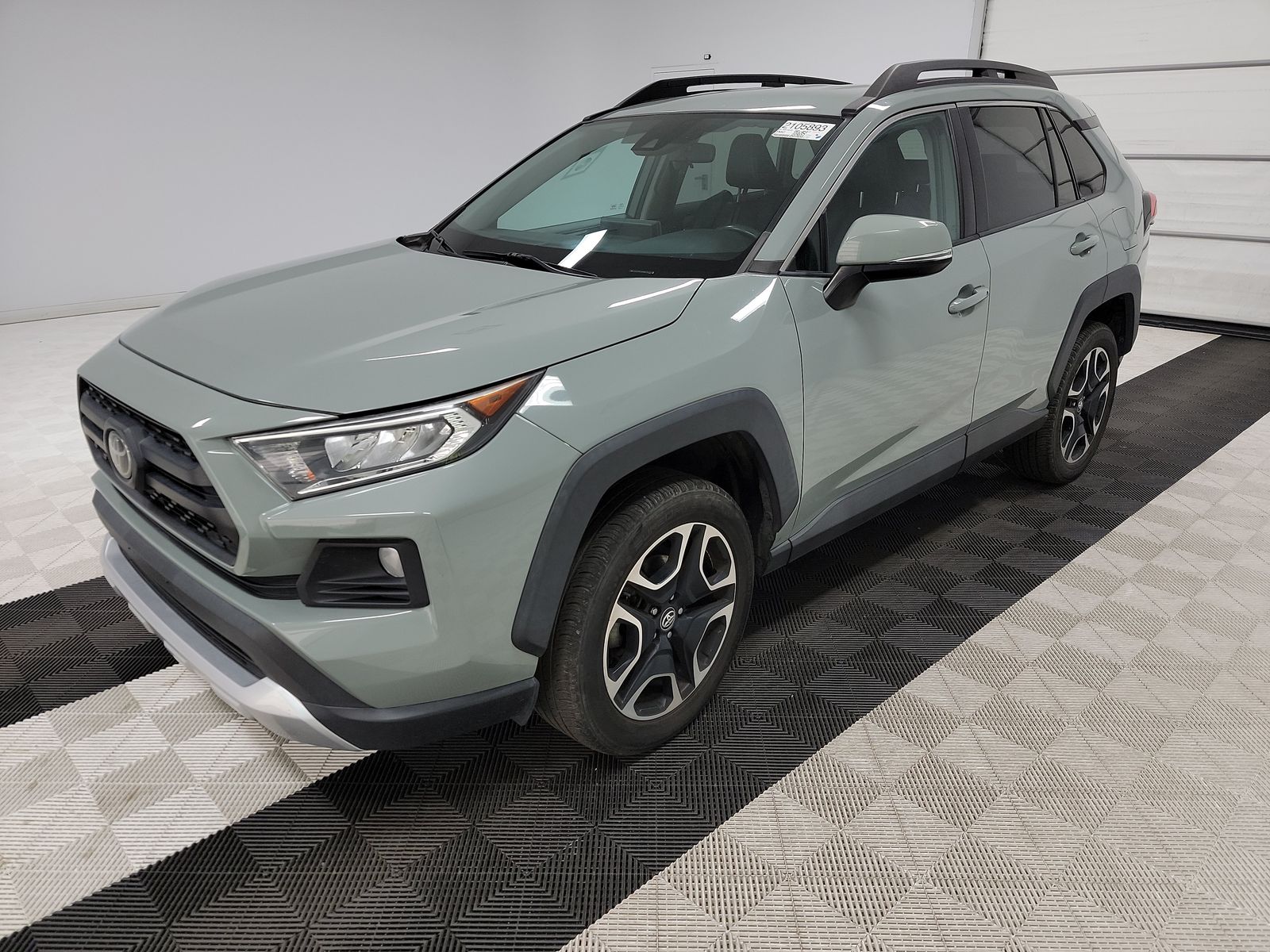 TOYOTA RAV4 - 1